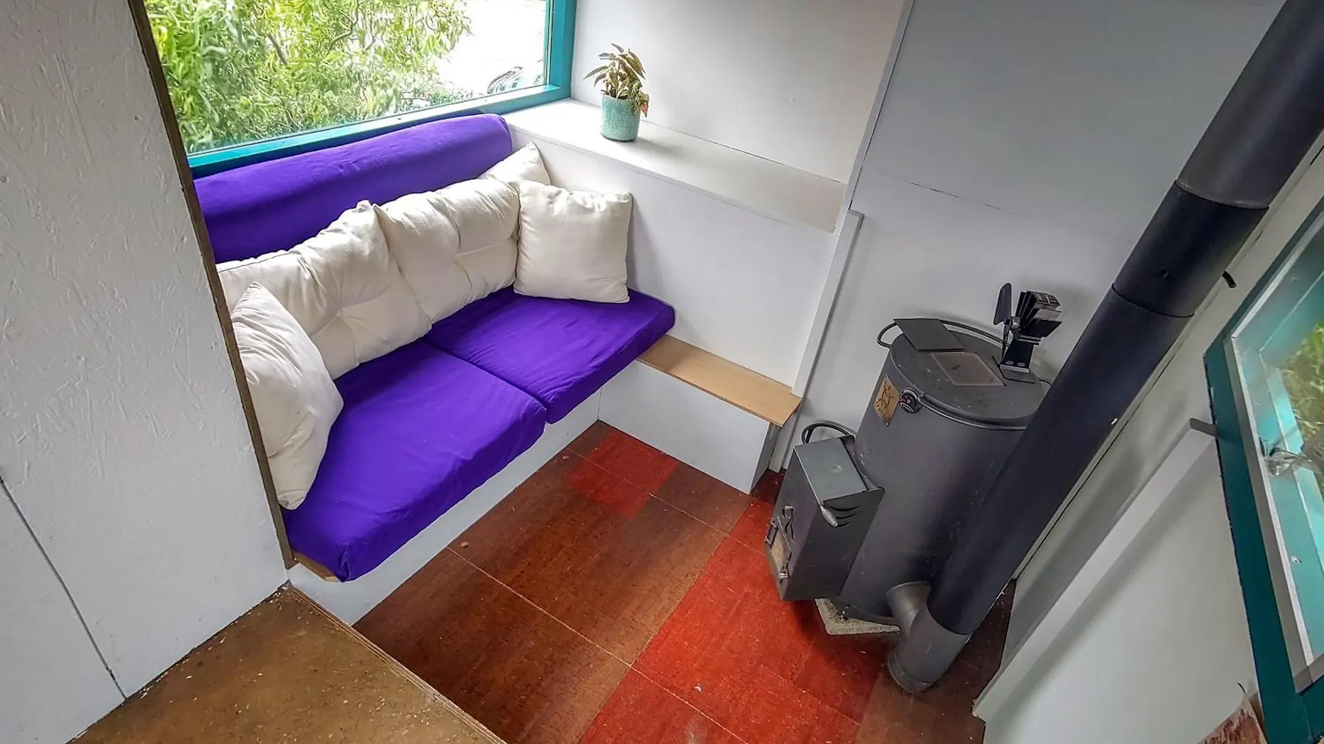 Tiny Hotel Rotterdam 0*,  Netherlands